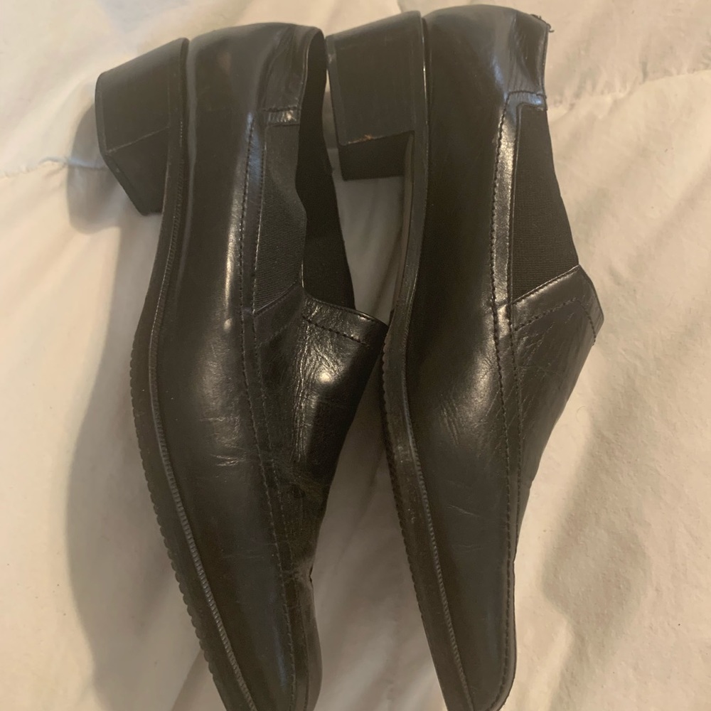 Shoes - Picture 2 of 6